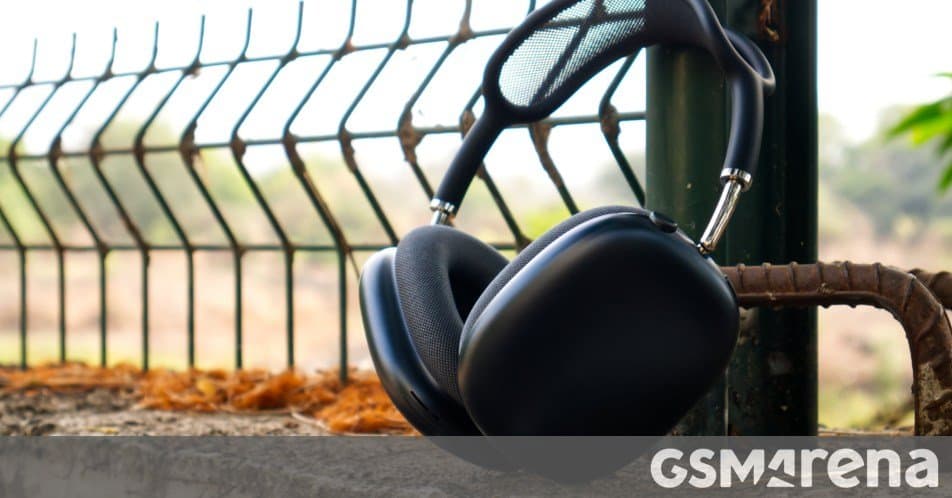Apple AirPods Max 2 Review: Premium Design Meets Incremental Updates