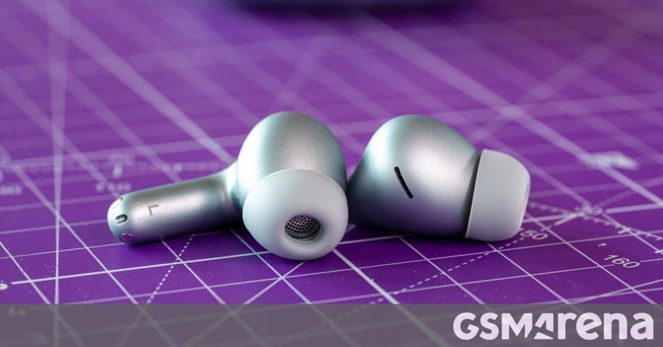 Redmi Buds 8 Pro unboxing: Triple drivers, 55dB ANC, and LDAC for under €100