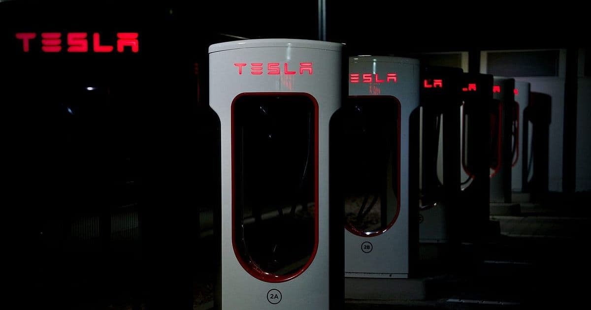 The Walls Are Closing In On Tesla