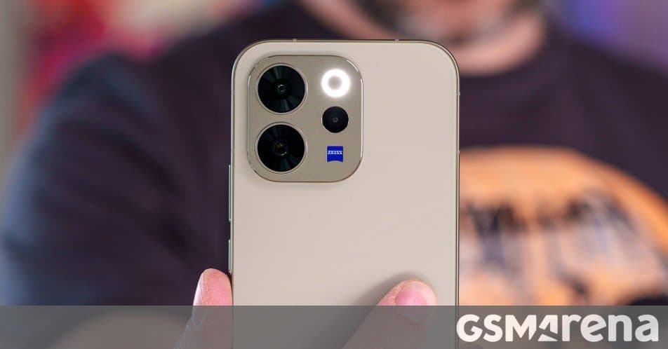 vivo V70 Enters Review: Premium Design Meets Camera Focus