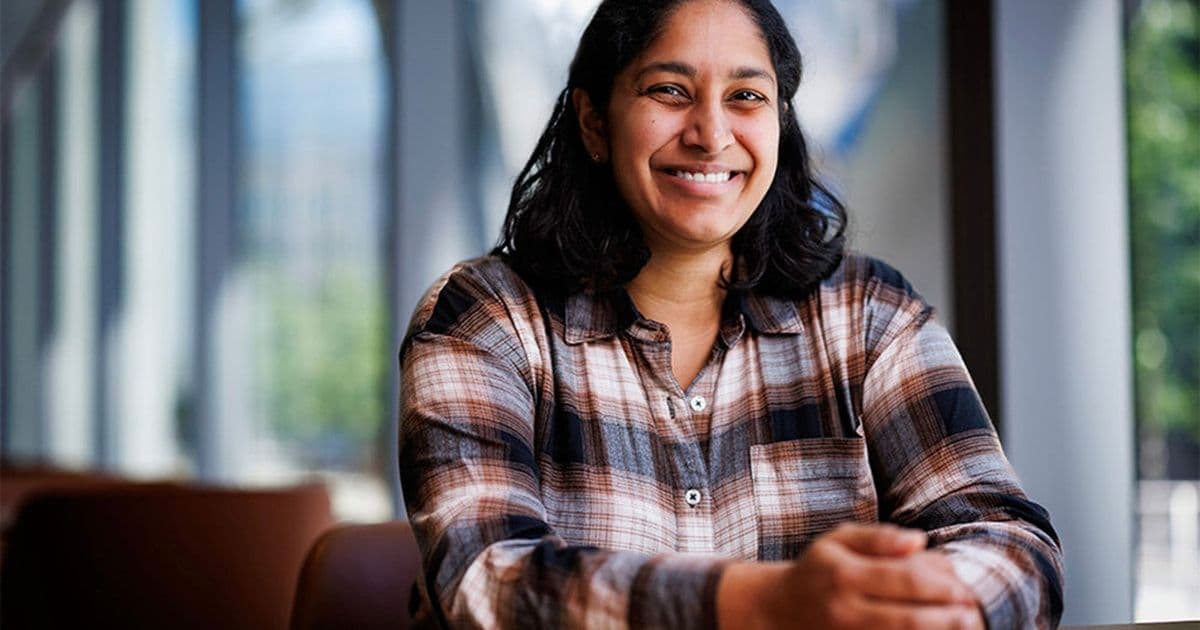 Optimizing Power Grids with AI: Balancing Efficiency, Renewables, and Resilience