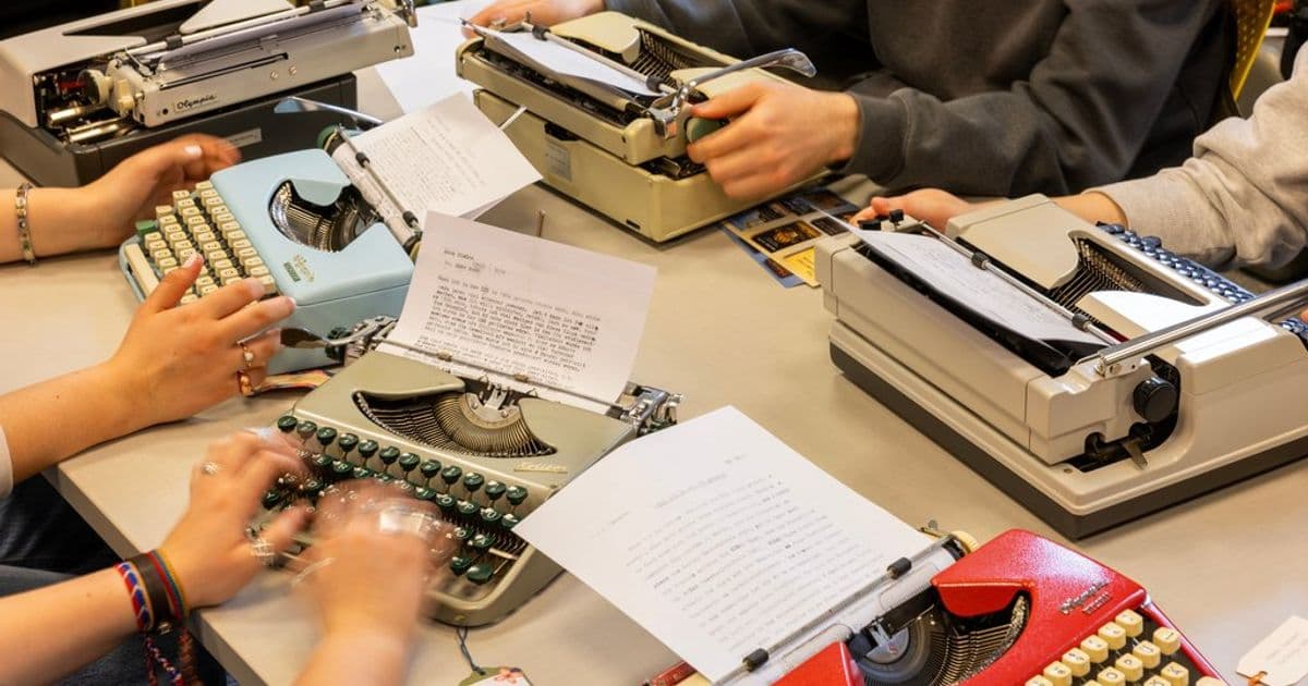 Cornell Professor Brings Typewriters Back to Fight AI Cheating and Teach Real Writing