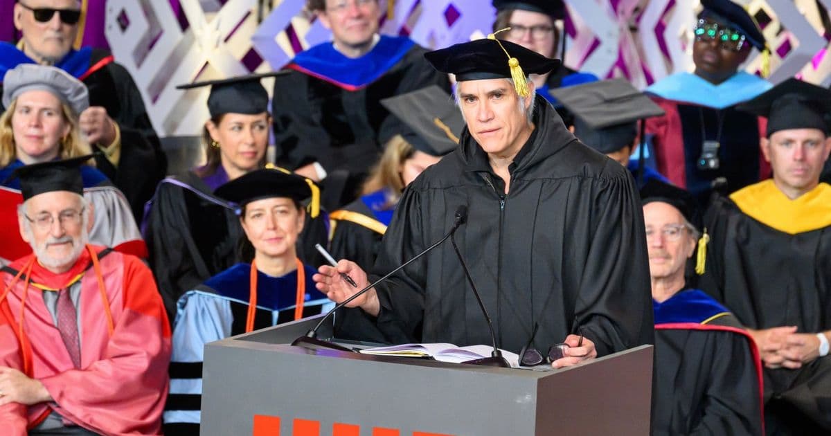 Alejandro Aravena Calls MIT SA+P Graduates to Lead with Kindness and Truth