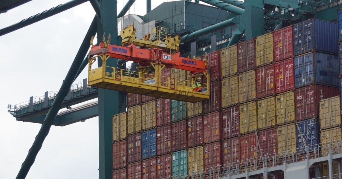Apple's New Container Machines Mount Your Home Directory by Default, and That Should Worry You