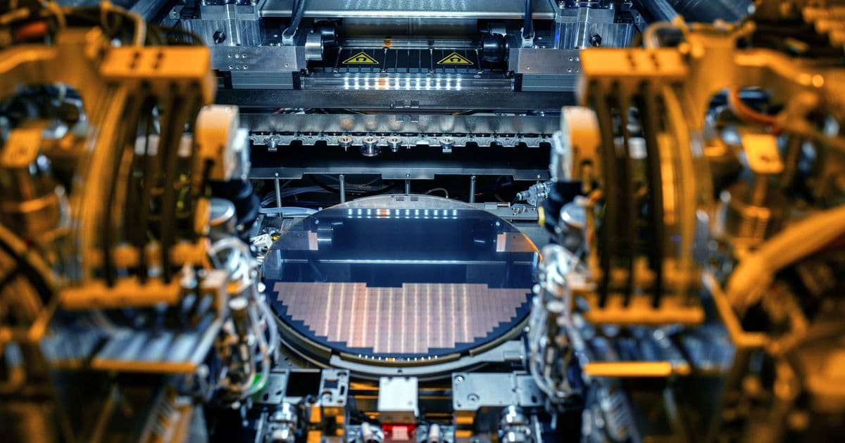 Apple Looks to Intel for New Chip Production as Supply‑Chain Diversification Gains Momentum