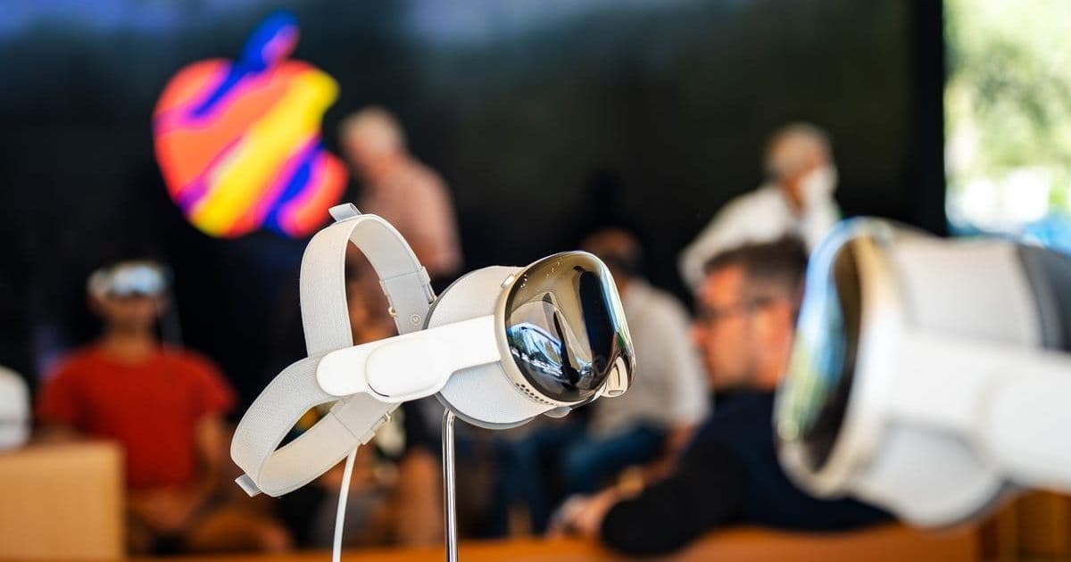 Apple Unleashes M5 Chip: A Quantum Leap in AI Performance for MacBook Pro, iPad Pro, and Vision Pro