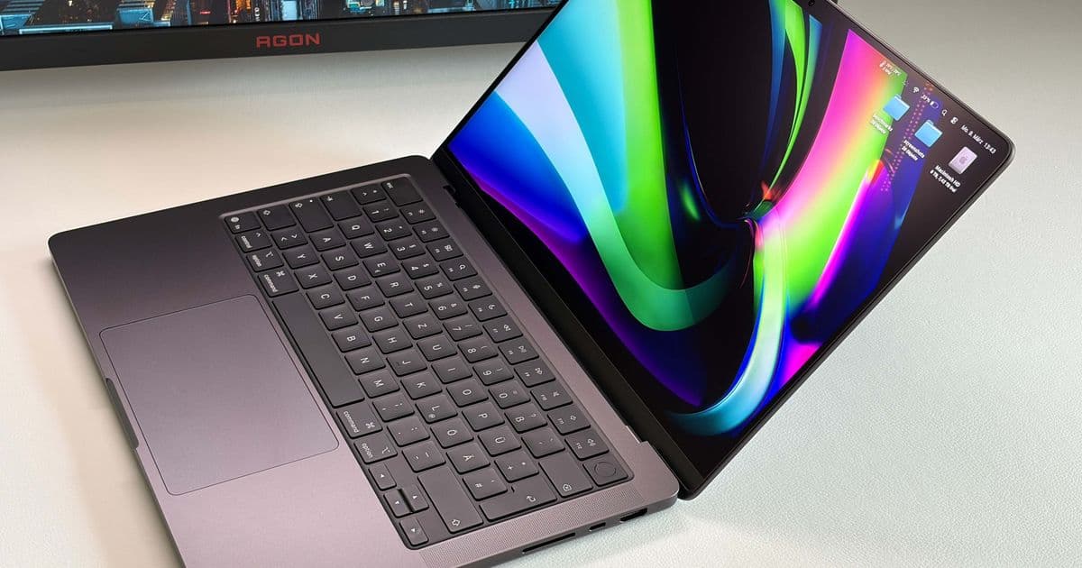 Apple's MacBook Pro 14 M5 Max: Performance King With Compromises