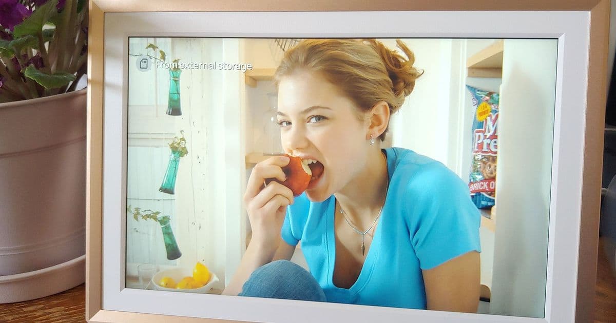Arzopa D14 Digital Picture Frame Review: Unlimited Cloud Storage Meets Practical Design