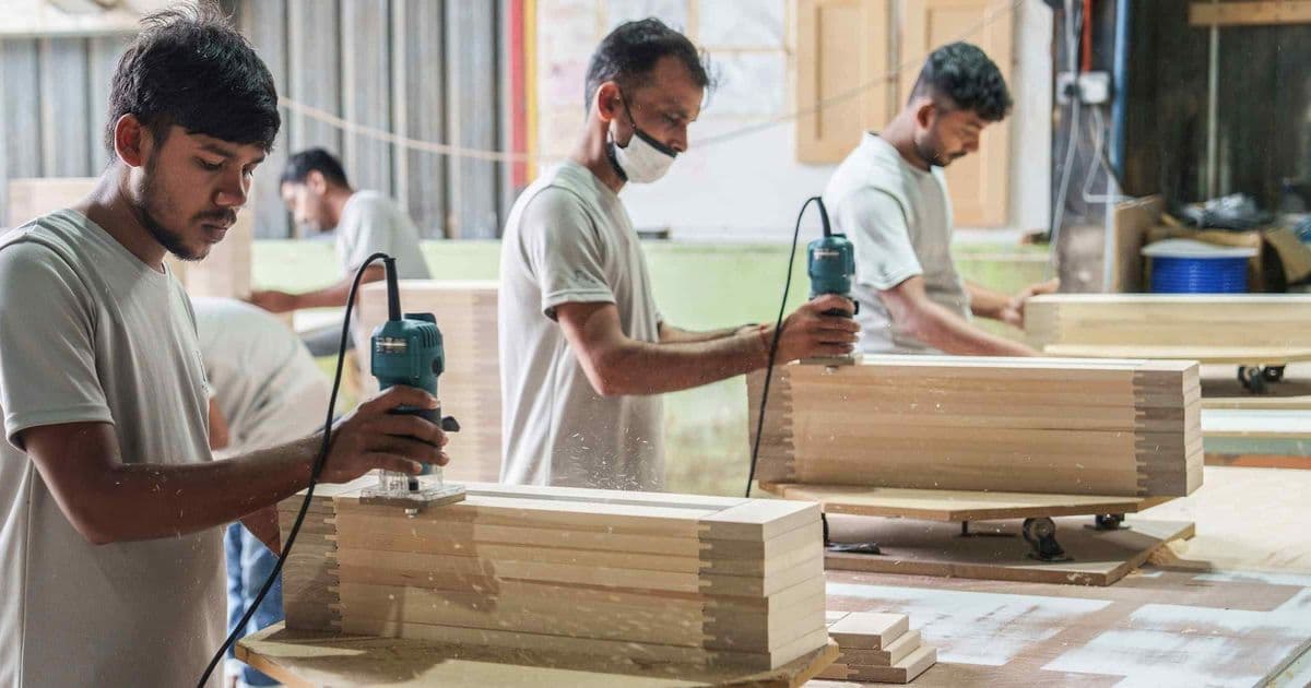 ASEAN Manufacturers Shed Jobs as Iran War Drives Cost Shocks and Supply‑Chain Strain