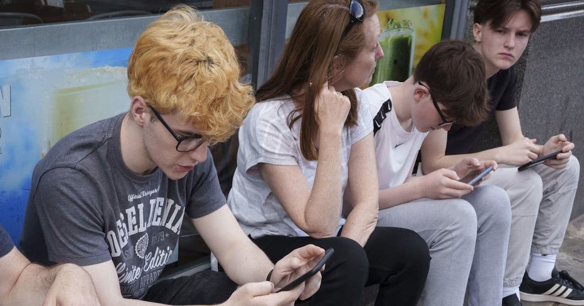 Australia's Social Media Age Restriction: Technical Challenges for Platforms