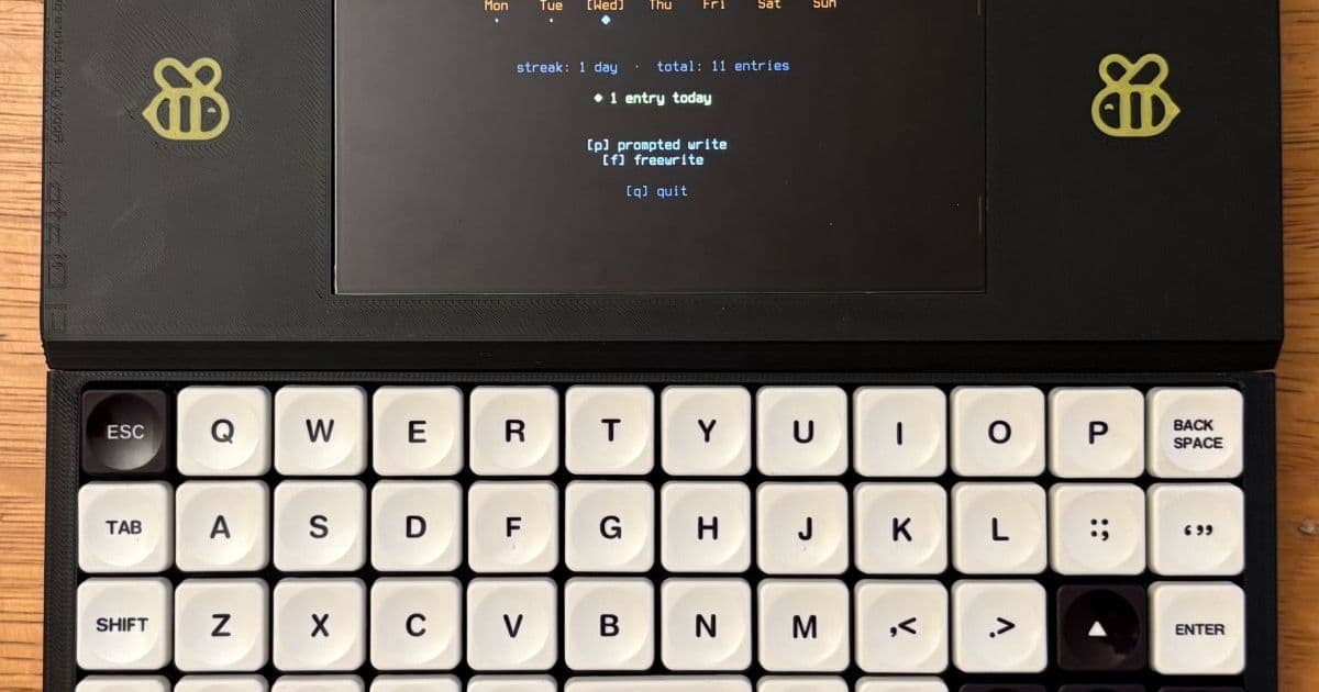 Bee Write Back: A $200 DIY Distraction-Free Writing Machine Built Around Raspberry Pi