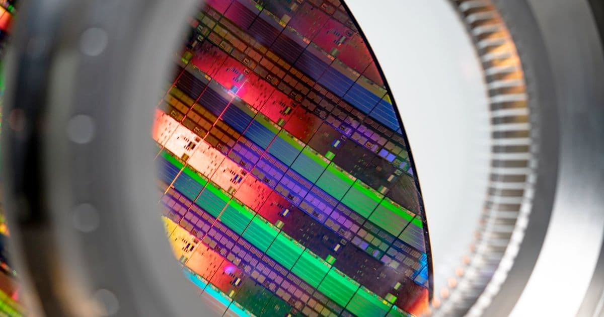 China's Semiconductor Industry Admits Critical Gaps in Chipmaking Technology