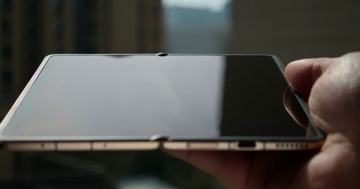 Honor Magic V6: The Crease-Free Foldable That Could Challenge Samsung's Dominance