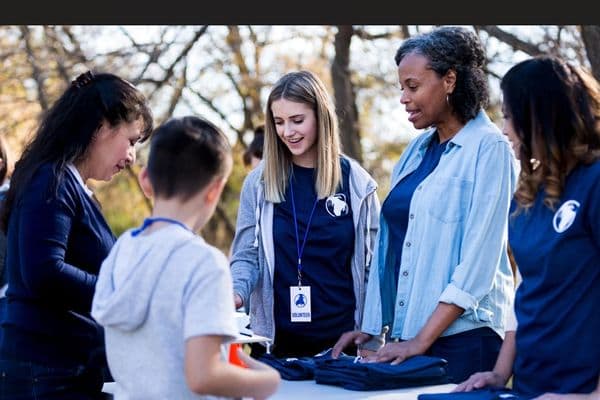 Microsoft Viva Engage: Transforming Nonprofit Engagement in Distributed Environments