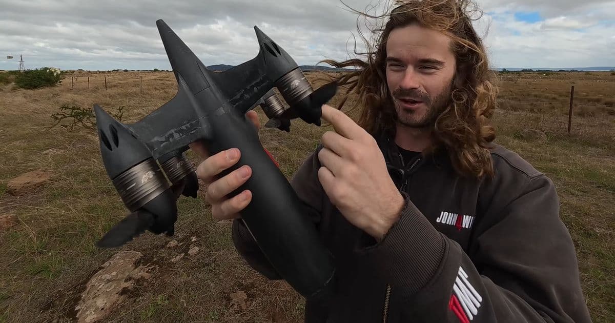 Blackbird drone hits 453 mph using exotic sawtooth carbon‑fiber props