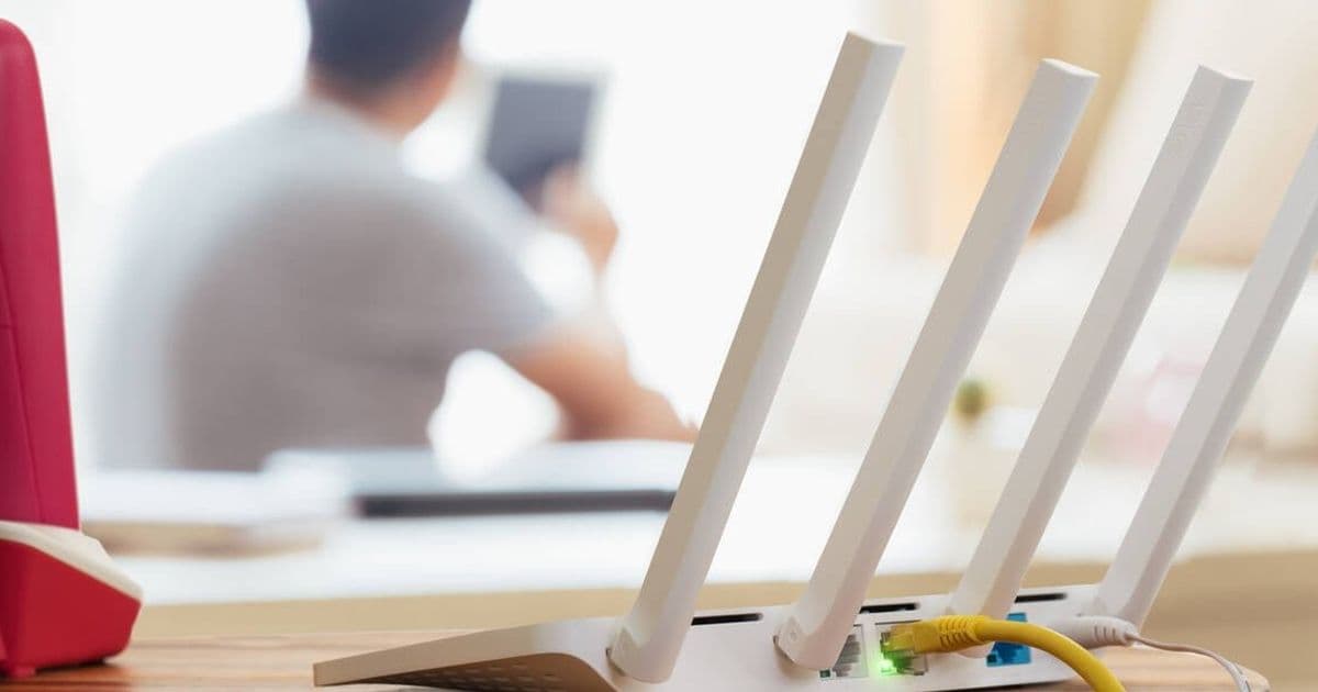 FCC Expands Router Ban to Include Mobile Hotspots, Raises Privacy and Compliance Concerns