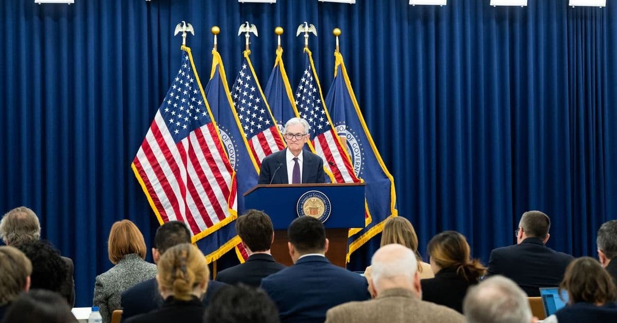 Fed Minutes Reveal Deepening Rift Over Timing of Interest Rate Cuts