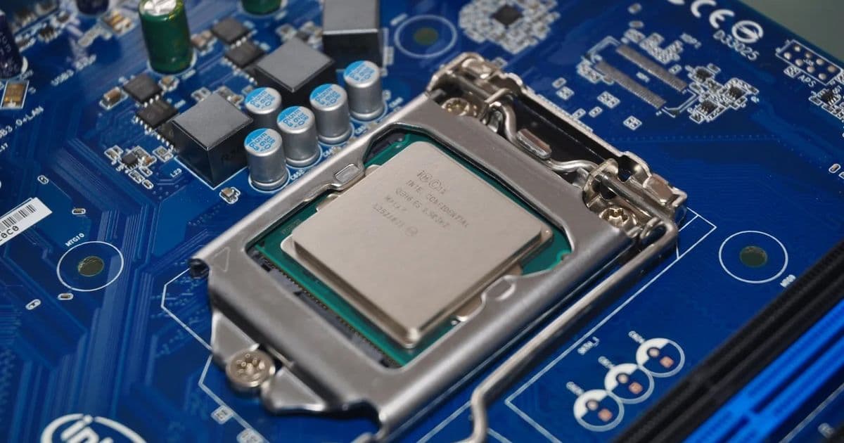 Fedora 45 Considers x86_64-v3 Packages: Performance Boost or Infrastructure Burden?