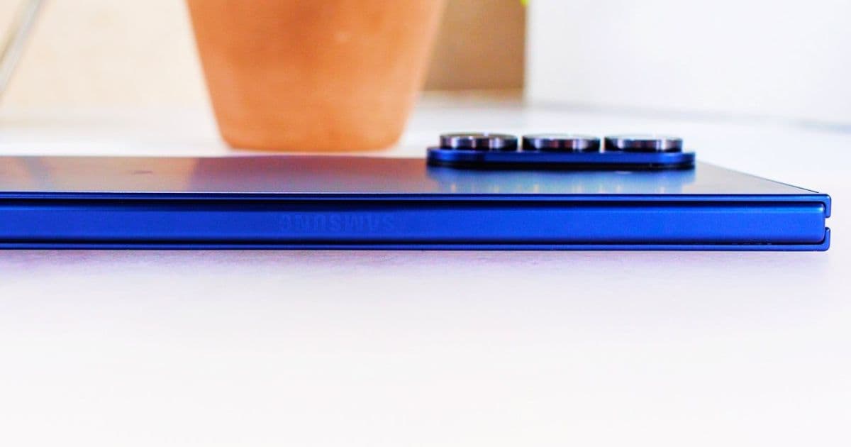 Samsung's New Display Tech Coming to Galaxy Z Fold 8 and Apple's First Foldable iPhone