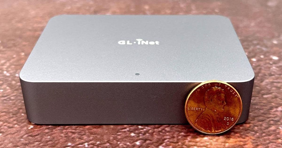 GL.iNet Comet KVM: The $90 Lifesaver for Headless Server Headaches