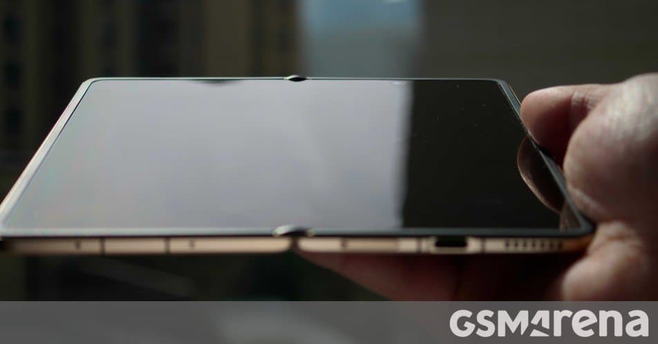 Honor Magic V6's Crease-Less Display: A New Era for Foldable Phones