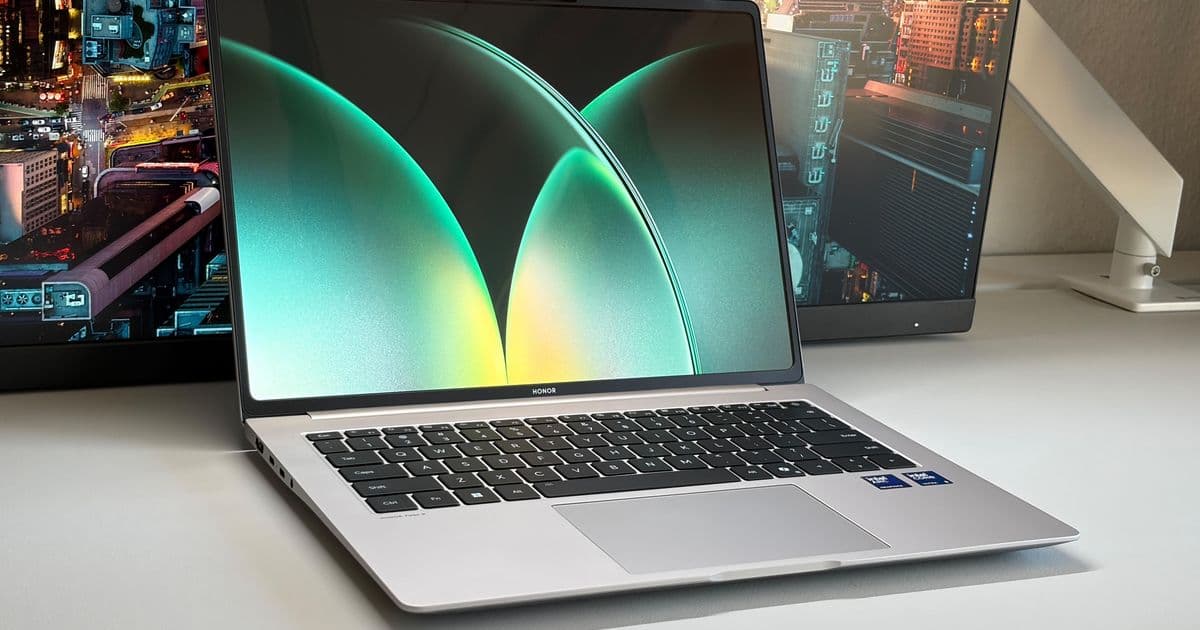 Honor MagicBook Pro 14 2026 OLED Touchscreen Review: A Premium Display Experience