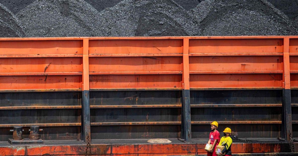 Indonesia Centralizes Export Control of Palm Oil, Coal and Key Minerals