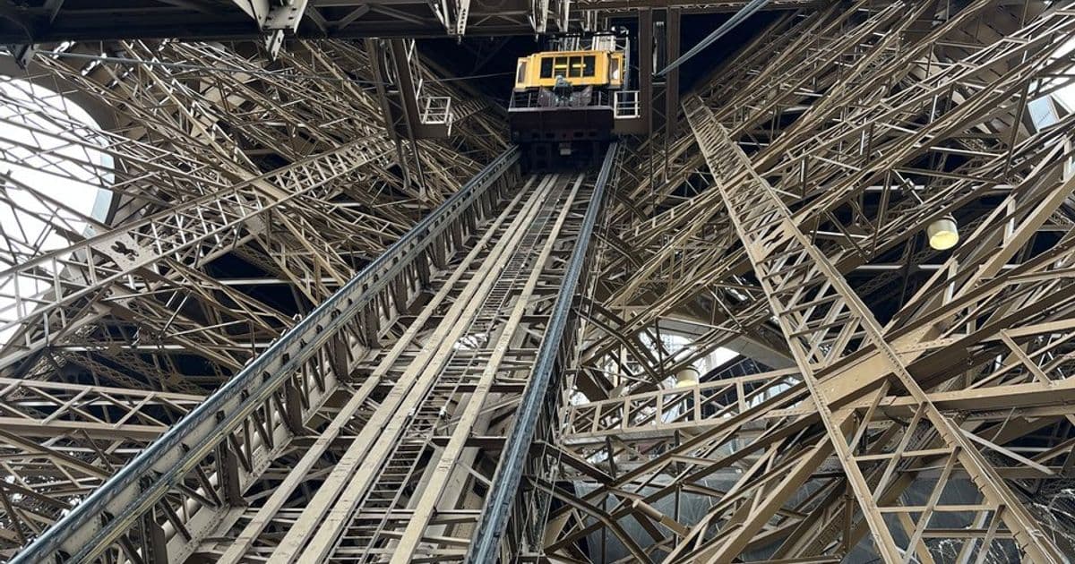 Inspecting the Source of Go Modules: Bridging the Gap Between Verification and Convenience