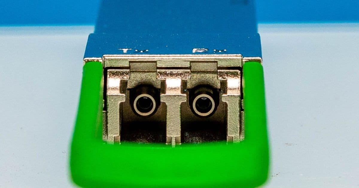 Intel SPTSLP2SLCDF 100G-DR1 500m 1311nm QSFP28 Module Quick Look - ServeTheHome