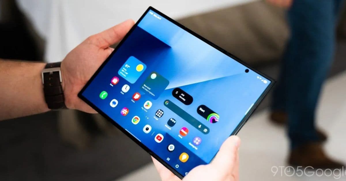 iPhone Fold's Crease-Free Display Set for Mass Production in May, Says Leaker