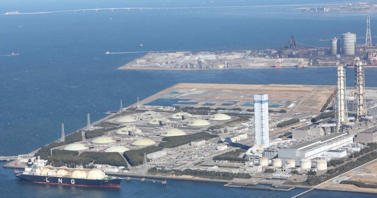 Japan's First LNG Shipment via Hormuz Since Iran Conflict Offers Symbolic Relief Amid Energy Crisis