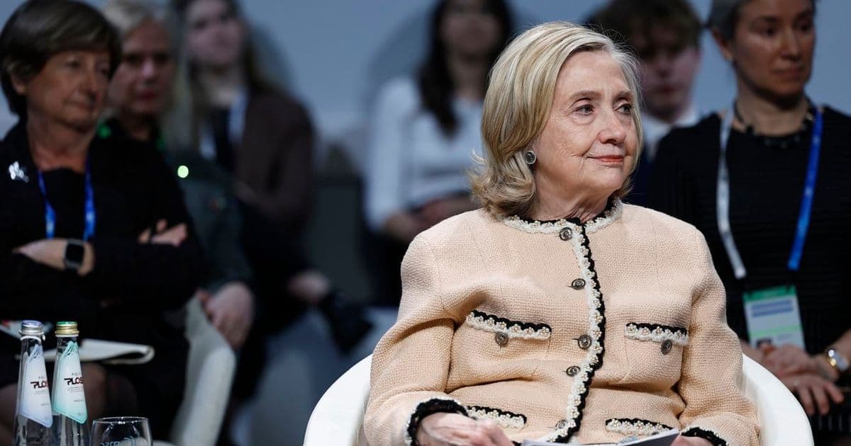 Leaked Photo Briefly Derails Hillary Clinton Deposition