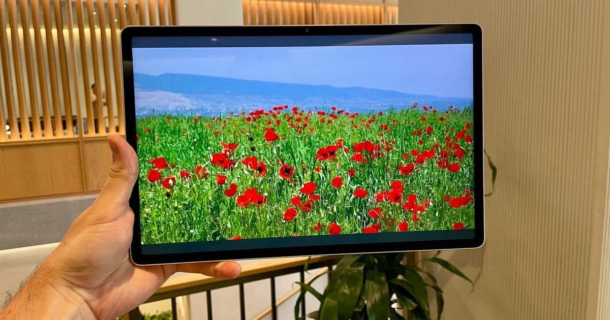 Lenovo's Yoga Tab Plus: A Premium Android Tablet That Challenges iPad and Galaxy Dominance