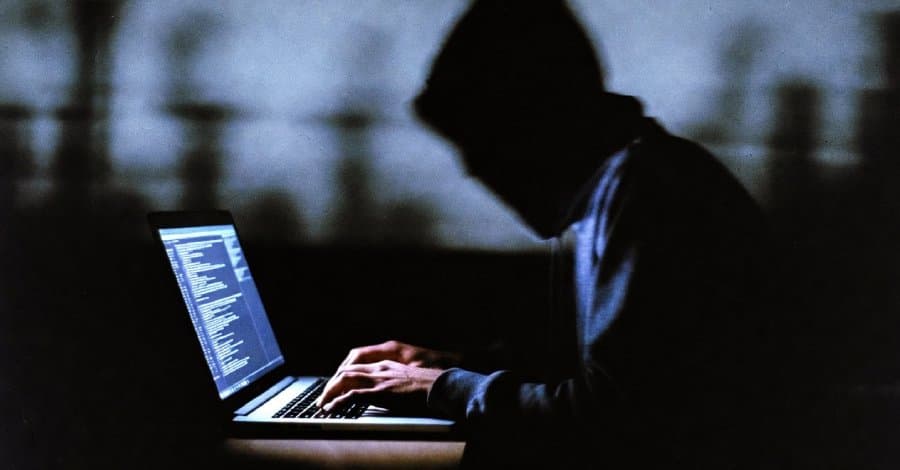 Malicious NuGet and npm Packages Target Developers with Data Theft and Backdoors