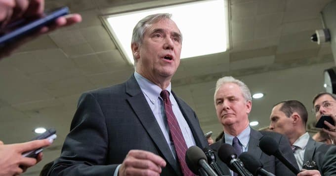 Senators Merkley and Klobuchar Target Prediction Markets with New Ethics Bill