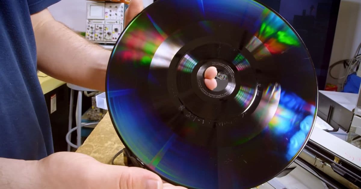 Microscopes Can Clearly See Video Content on CED LaserDisc Surfaces, Tech Tangents Discovers