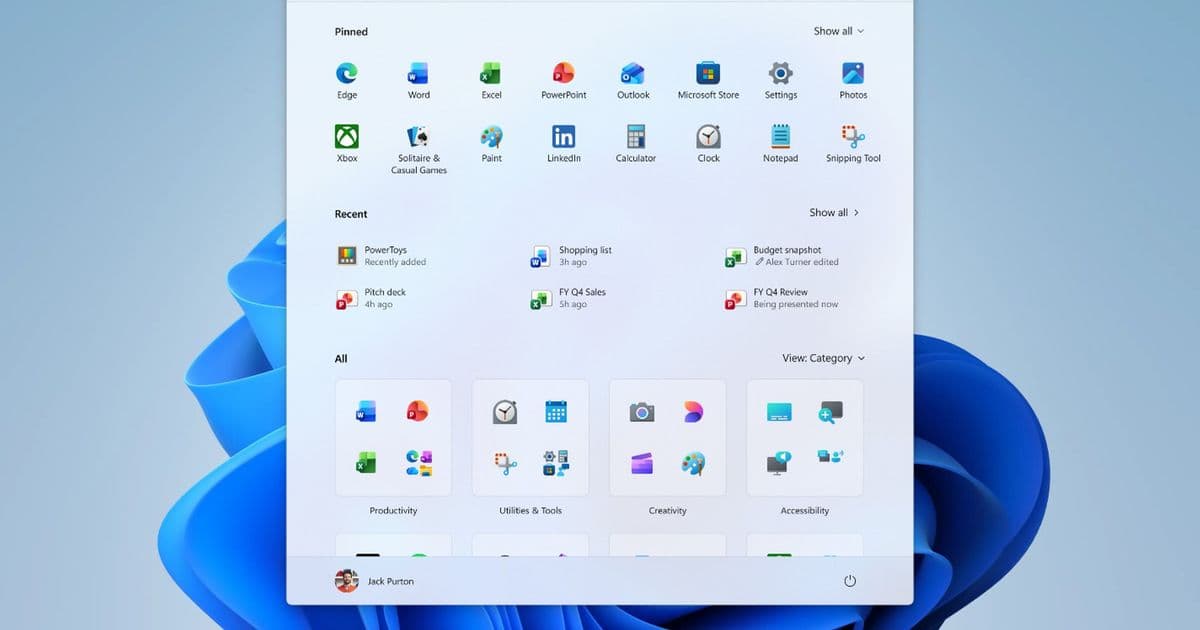 Microsoft restores Windows 10‑style taskbar flexibility in Windows 11 Insider builds