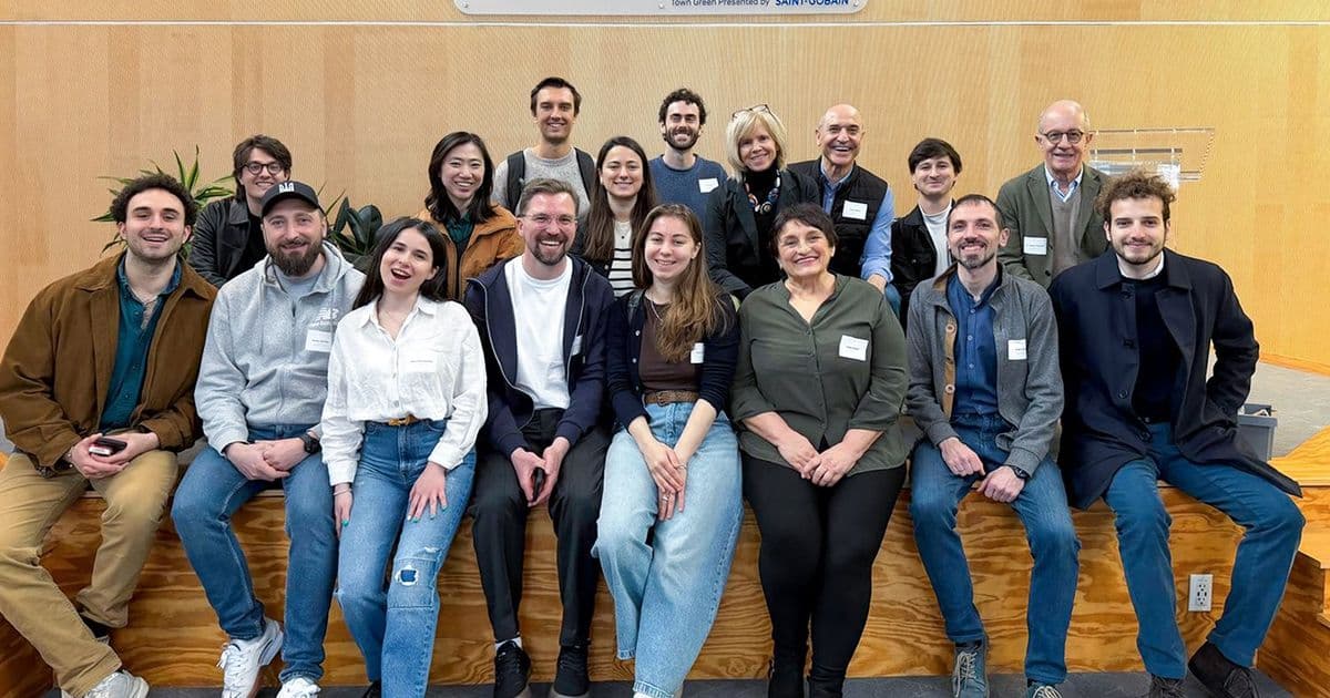 MIT Practicum Connects Students with Ukrainian City Leaders on Economic Development Amid War