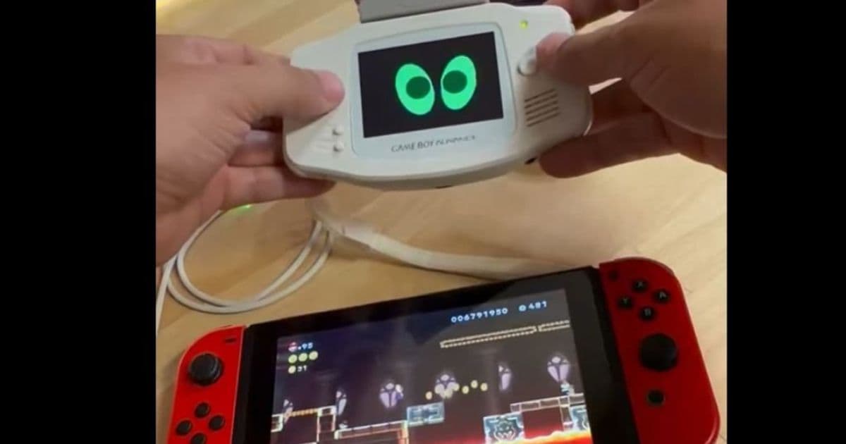 Modder Turns Classic Game Boy Advance into Nintendo Switch Controller Using Link Cable