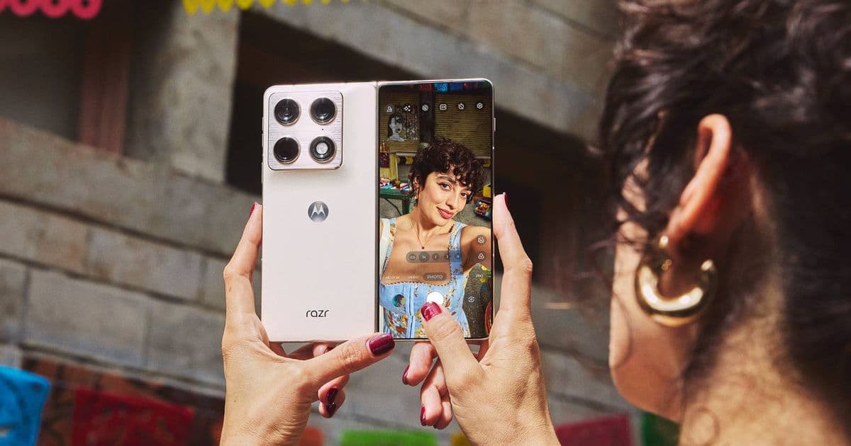 Motorola Finally Reveals Key Specs for Its Book-Style Foldable Phone