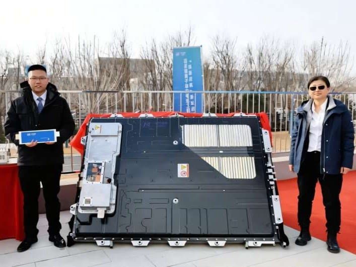 Chinese Research Team Shatters Battery Limits with 700 Wh/kg Density at -50°C