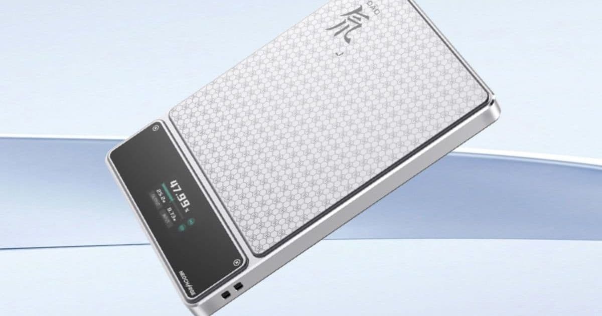 RedMagic Deuterium Power Card Pro: A Slimmer, Faster Magnetic Power Bank