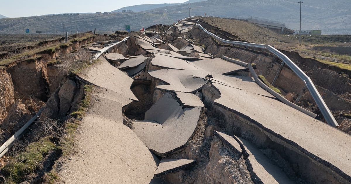 MIT Study Reveals Conditions for 'Boomerang' Earthquakes on Simple Faults