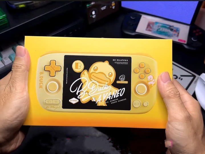 Ayaneo Pocket Air Mini B.Duck Edition Surfaces With Gradient Design