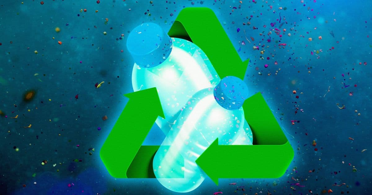 Ocean Bacterial Communities Collaborate to Break Down Biodegradable Plastics