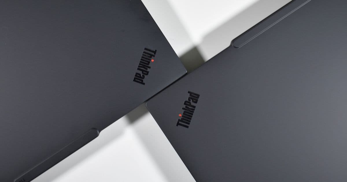 One controversial design change: Lenovo ThinkPad T14 Gen 7 vs T14 Gen 6 photo comparison
