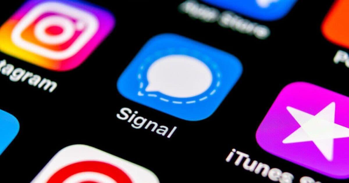 Poland Bans Signal for Officials, Rolls Out State‑Built mSzyfr Messenger