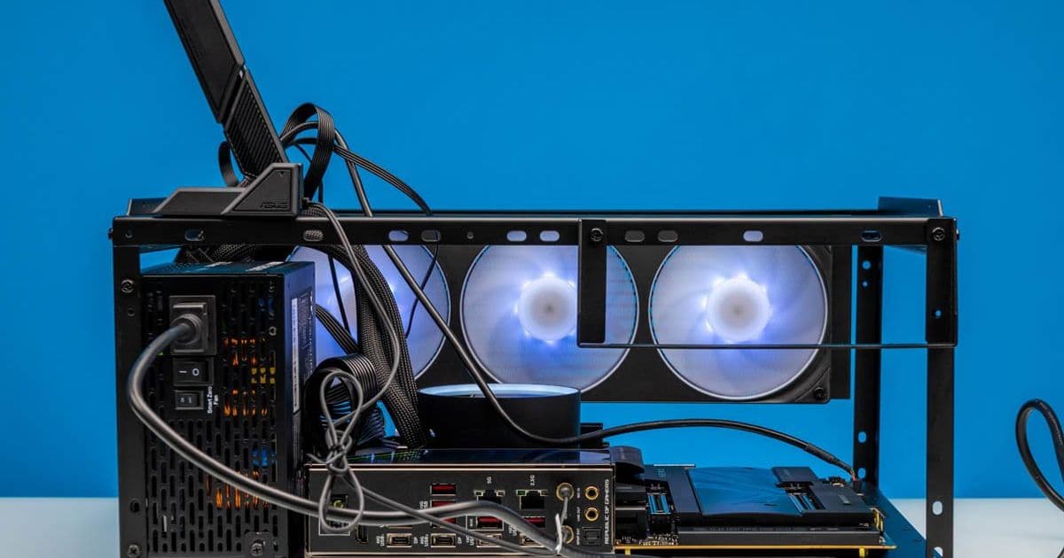 Quick Look: JOYJOM Stackable PC Test Bench - Cheap But Functional