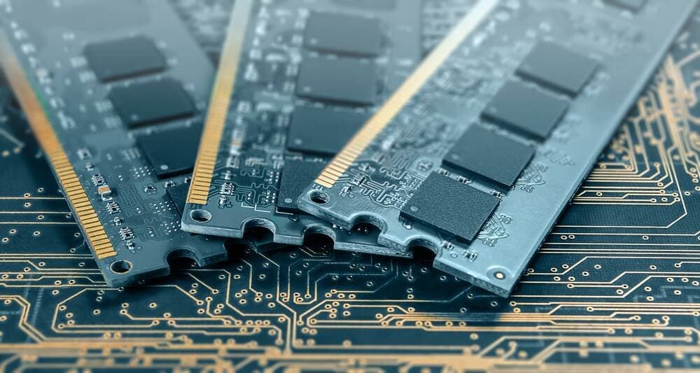 Memory Price Surge Forces Vendor Policy Shifts: What Builders Need to Know