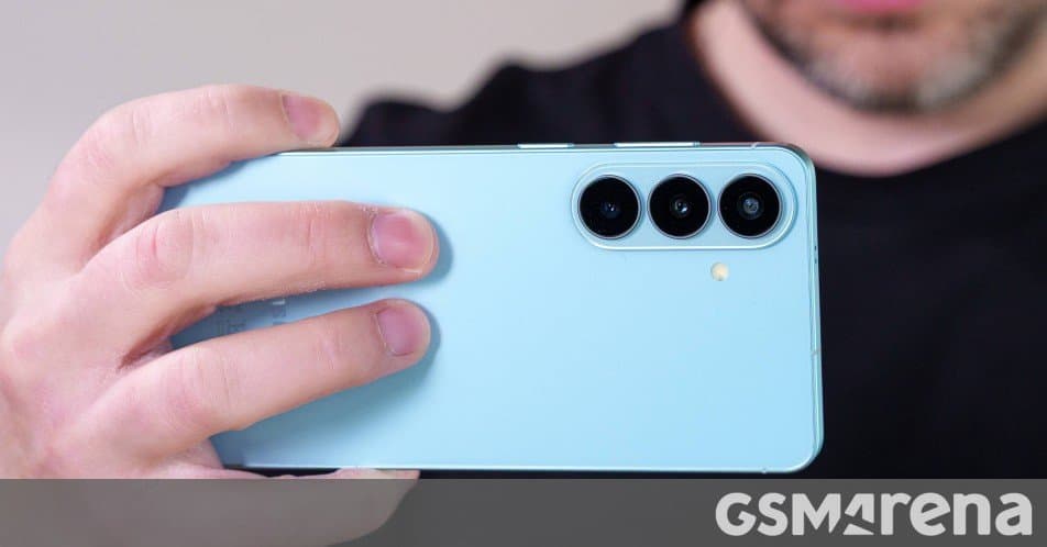 Samsung Galaxy S26+ in for review